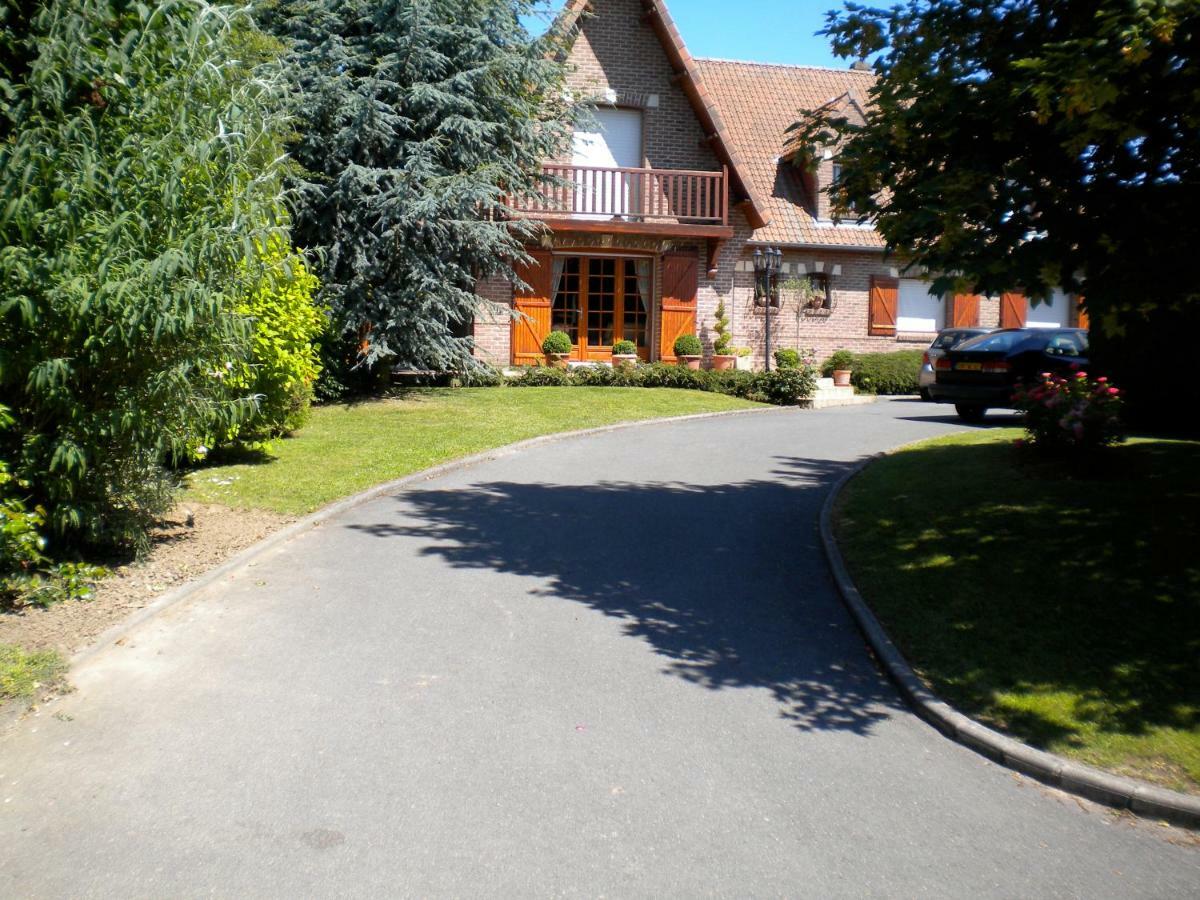 Le Cedre Bleu Bed & Breakfast Dainville Exterior photo